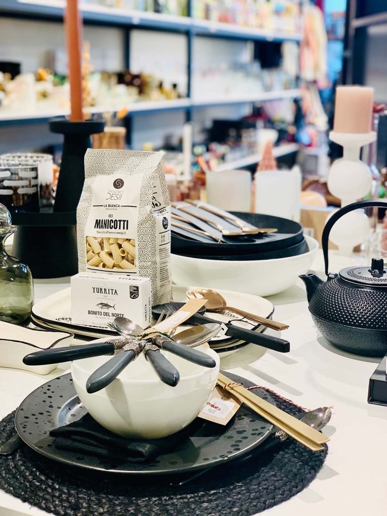 Bestek en servies uit Kookwinkel Wormerveer