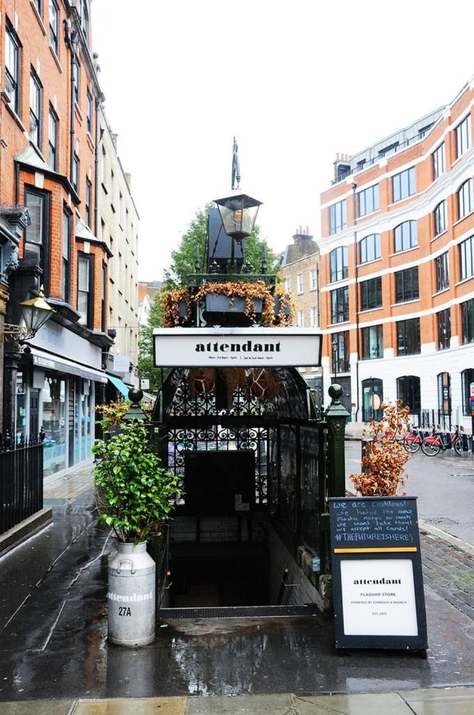 Londen Fitzrovia The Attendant