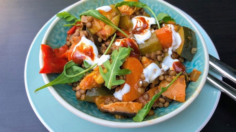 Vegetarische stoofpot met linzen