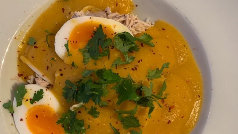 Venkel-pompoensoep met rijst en kip