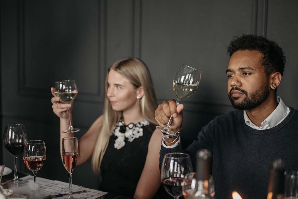 Romantische uitjes in Noord-Holland Formele wijnproeverij