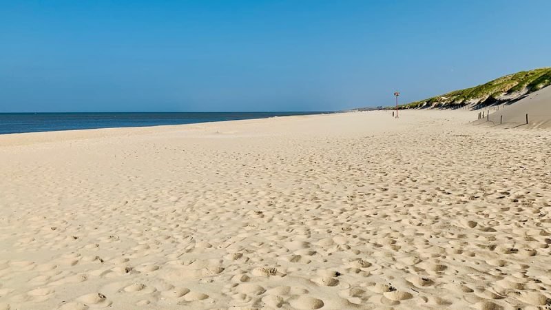 Julianadorp aan Zee strand strandtent