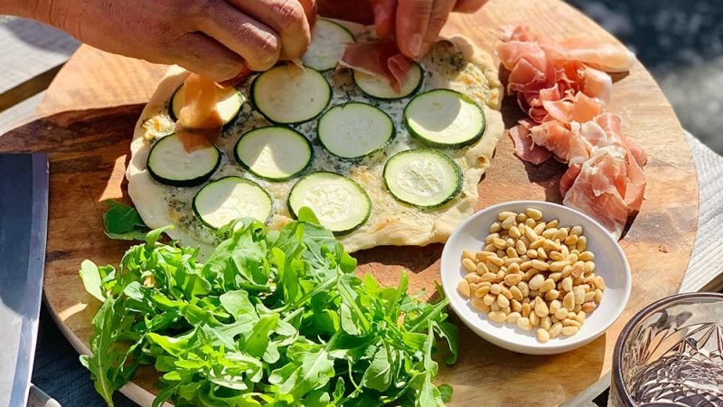 Flammkuchen met courgette en parmaham