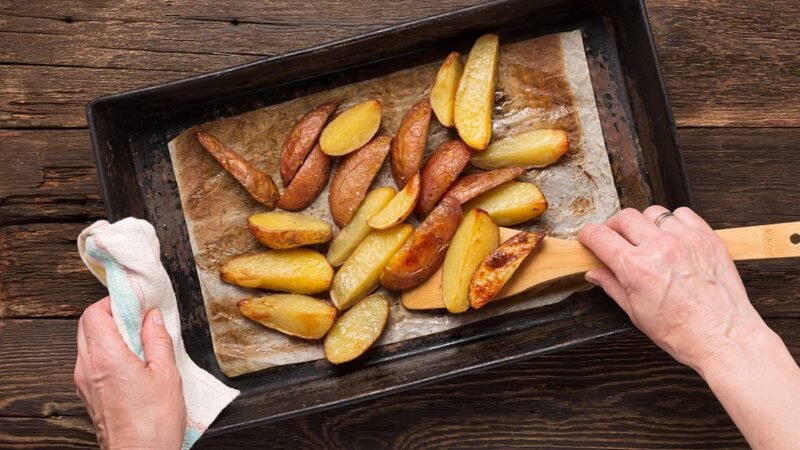Rauwe aardappelen in de oven