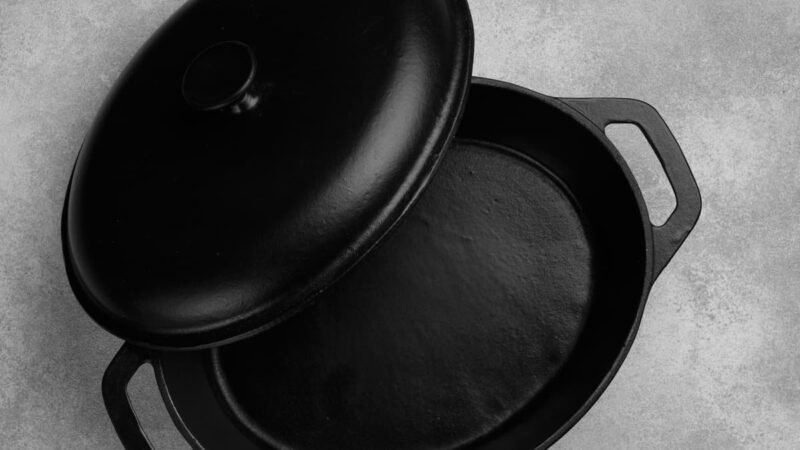 Dutch oven pan