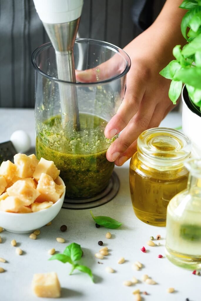 Pesto maken in een blender