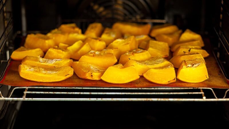 Pompoenpuree maken in de oven