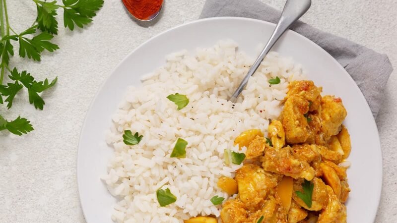Kip pilav met perzik en rijst