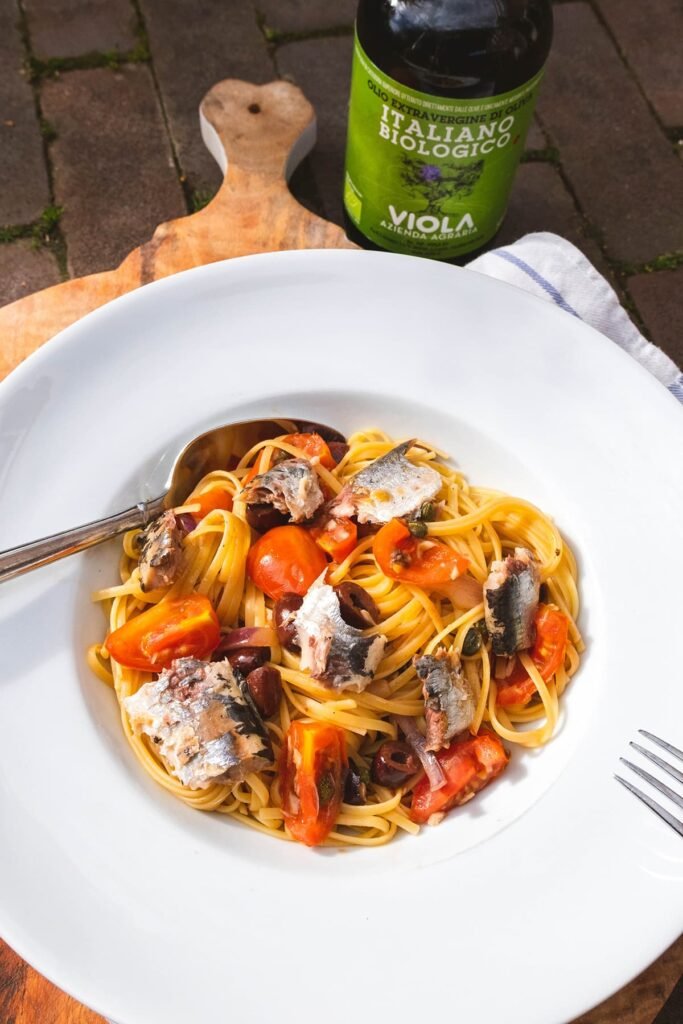 Pasta met sardines en rode pepervlokken