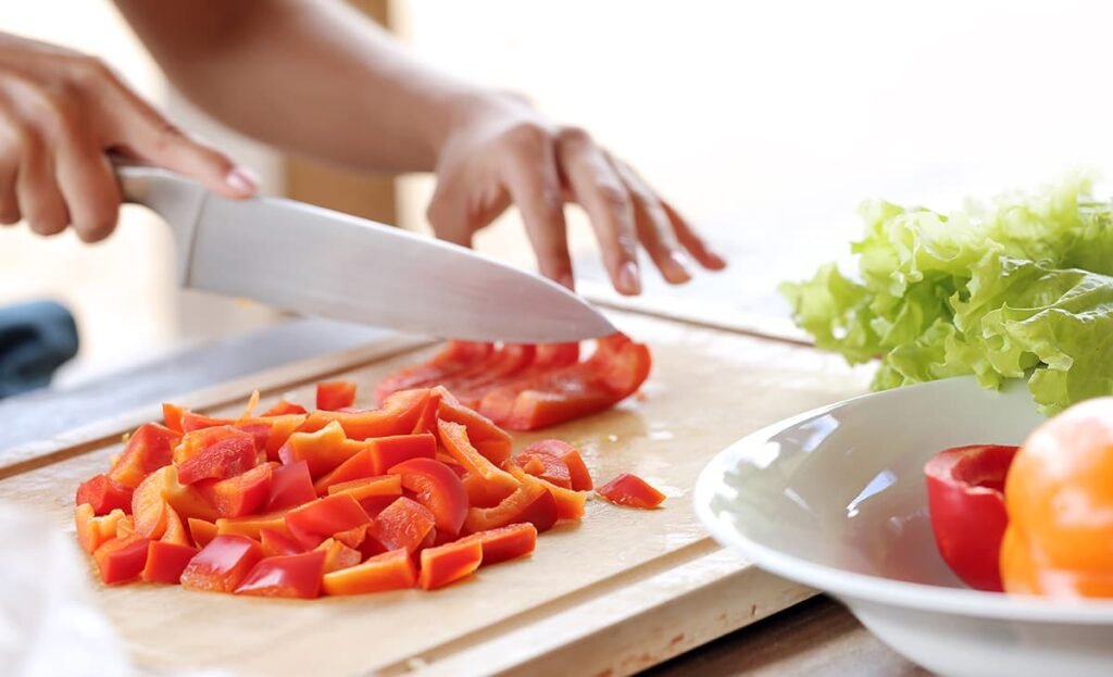 Paprika brunoise snijden