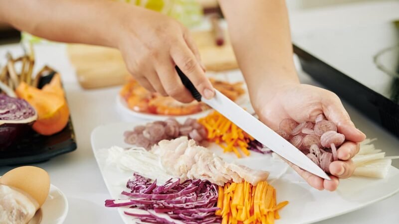 Verschillende technieken om groenten te snijden