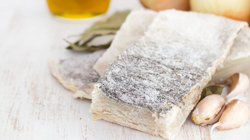 Gezouten en gedroogde kabbeljauw