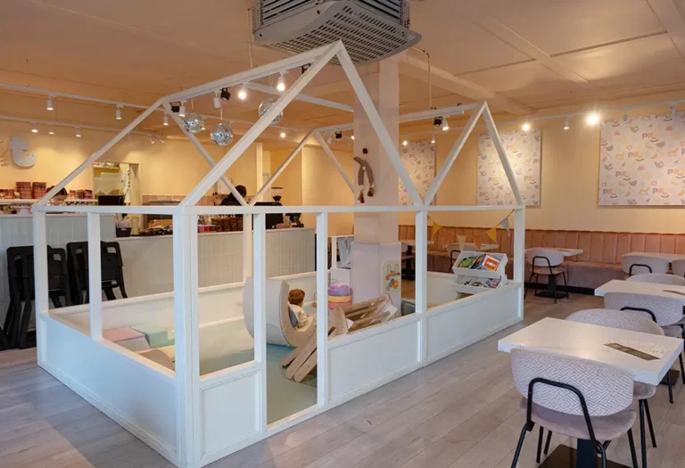 Pret Kidscafe speelplein 768x525