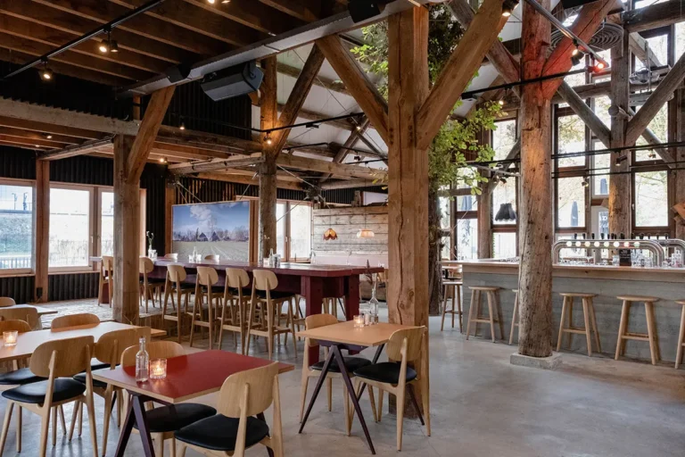 Overzicht van het restaurant in Hoofddorp 768x512