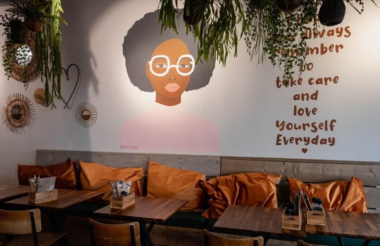 Persoonlijke noot op de muur bij Hemels 768x498