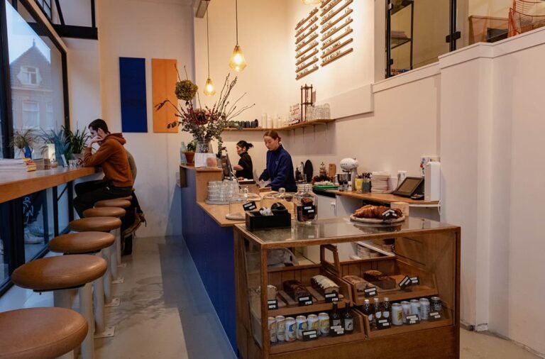 De bar bij cafe zoi in Hoorn 768x506