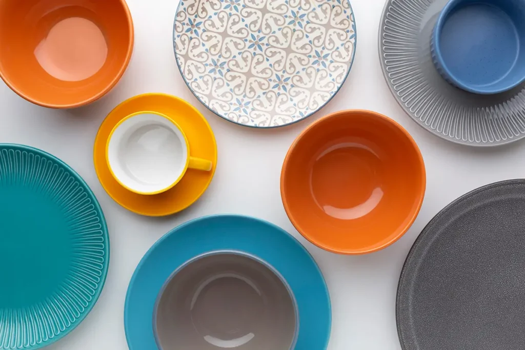 Aardewerk, Steengoed, Melamine of Porselein servies