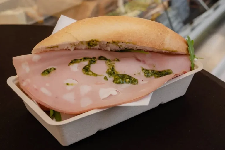 Broodje Mortalella van de Botermarkt in Haarlem 768x512