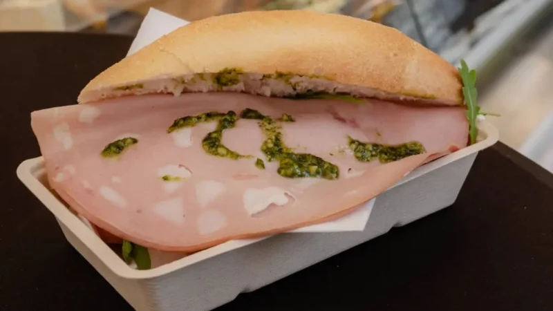 Broodje Mortalella van de Botermarkt in Haarlem 800x450