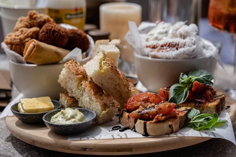 De signature borrelplank van Cafe Beau 768x512